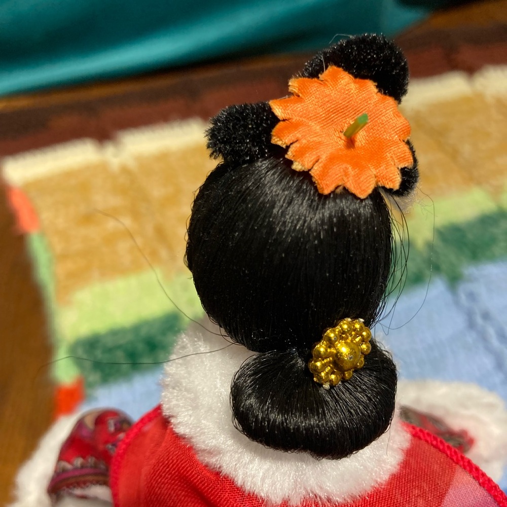 Vintage Chinese Souvenir Fabric Doll Figure - Hand Damage - Picture 15 of 16